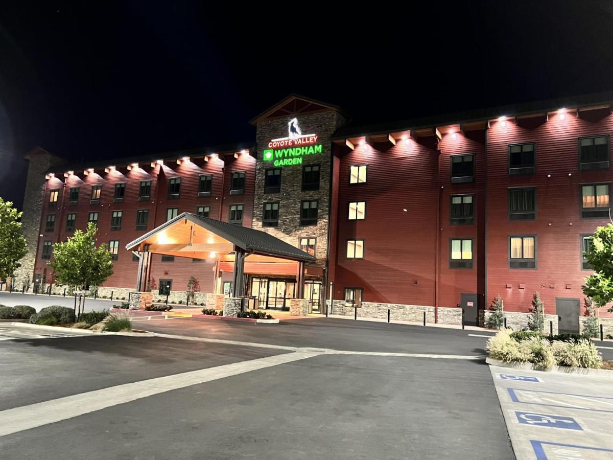 Wyndham Garden Redwood Valley - Ukiah エクステリア 写真