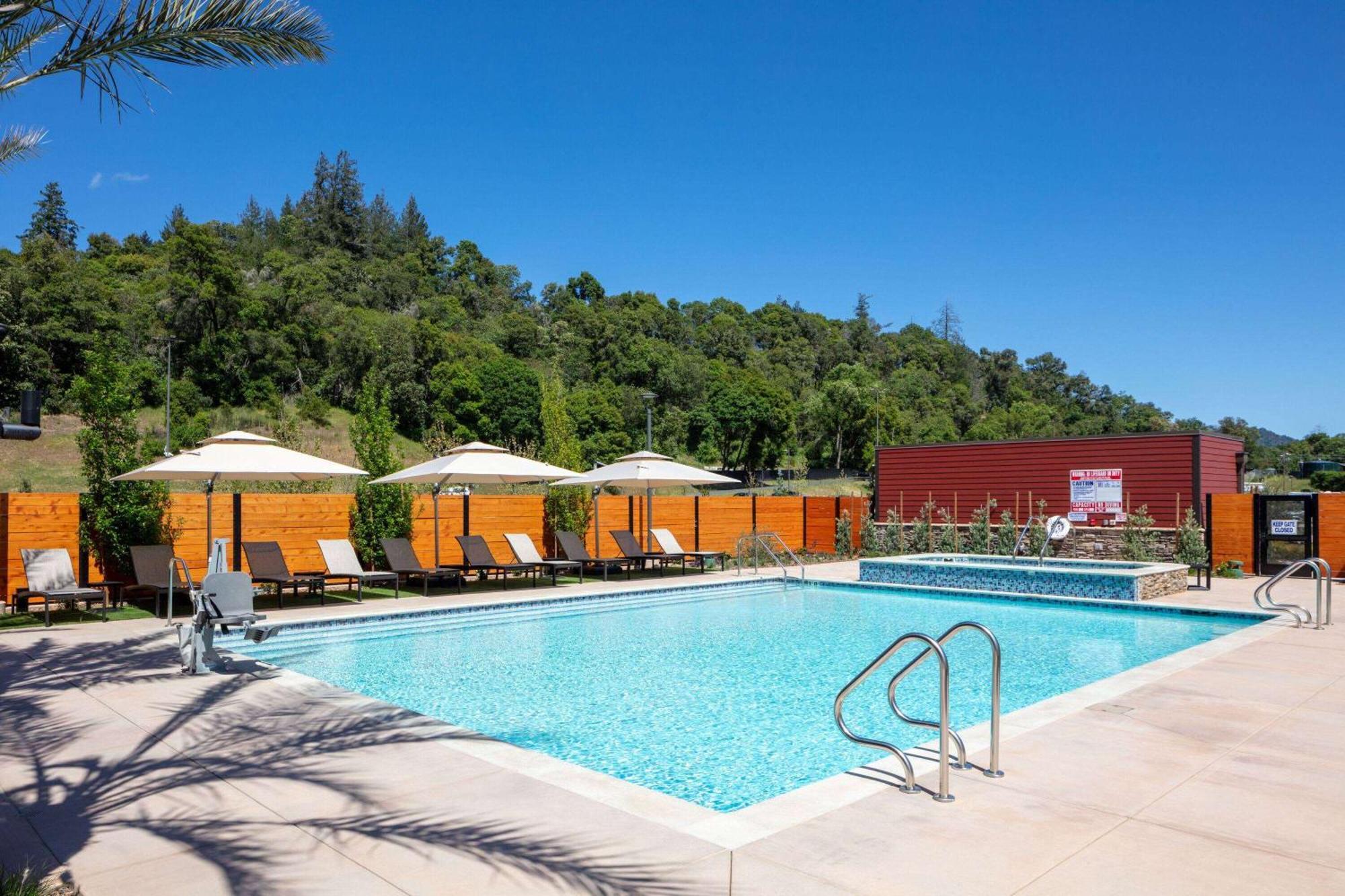 Wyndham Garden Redwood Valley - Ukiah エクステリア 写真