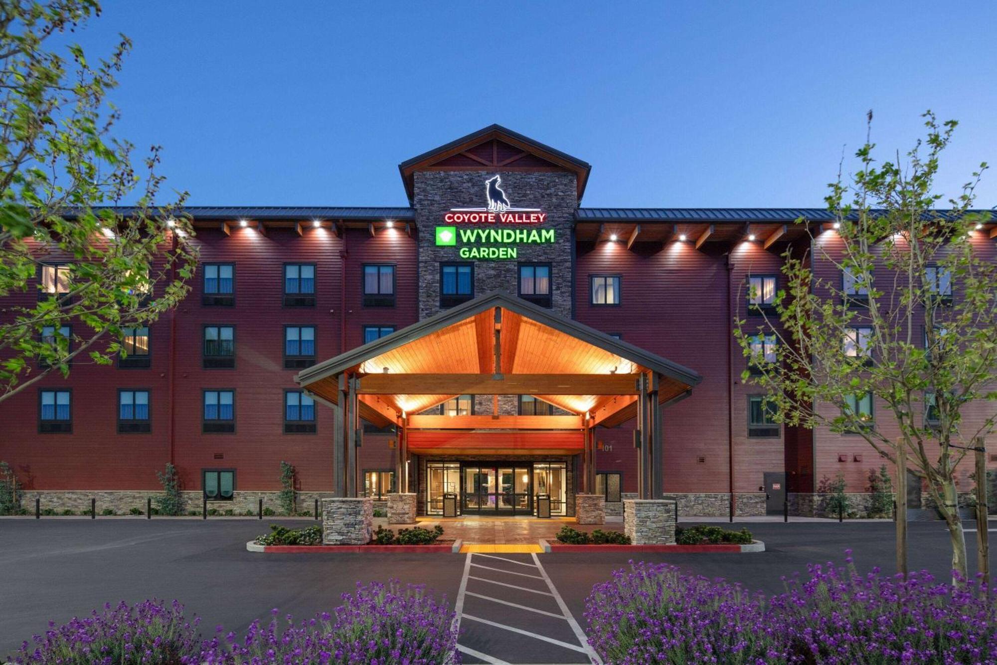 Wyndham Garden Redwood Valley - Ukiah エクステリア 写真